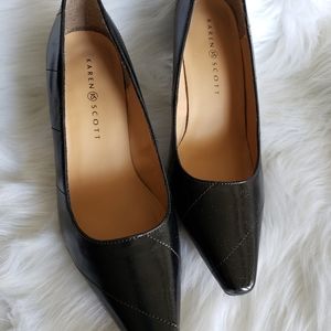 Karen Scott Pumps 8 1/2 size